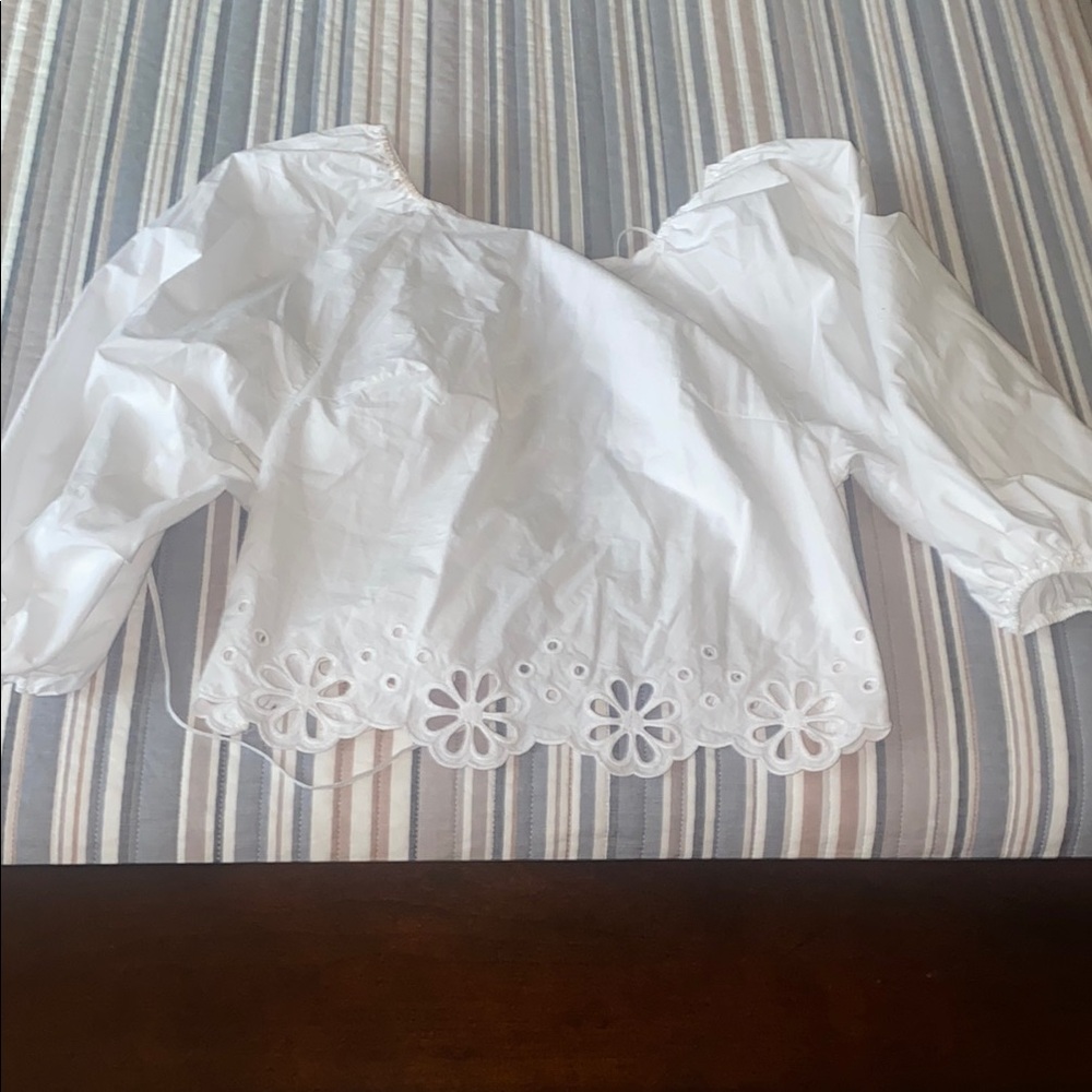 H&M White Floral Hem Blouse